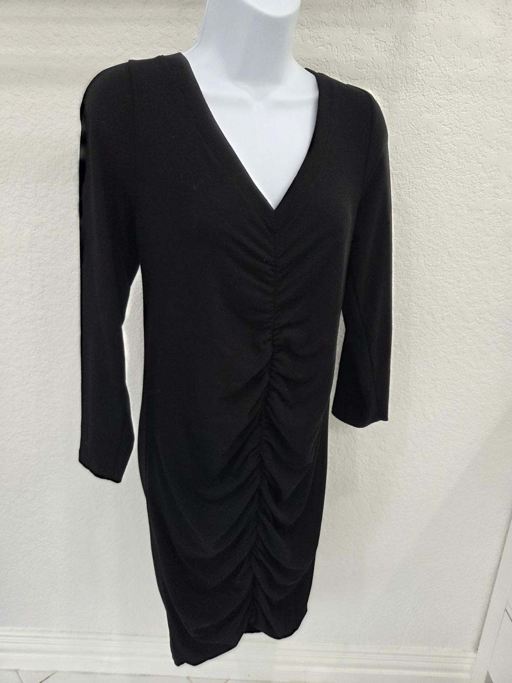 Torrid Black Ruched Bodycon Midi Dress Size 0 V-Neck 3/4 Sleeve Stretch